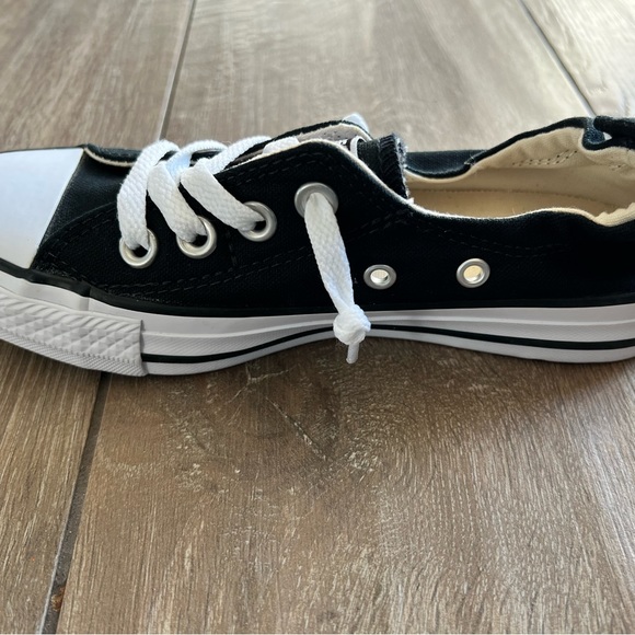 Brand new (w/o tags) Black and White Converse Low Tops Women’s Size 5 - Picture 11 of 12